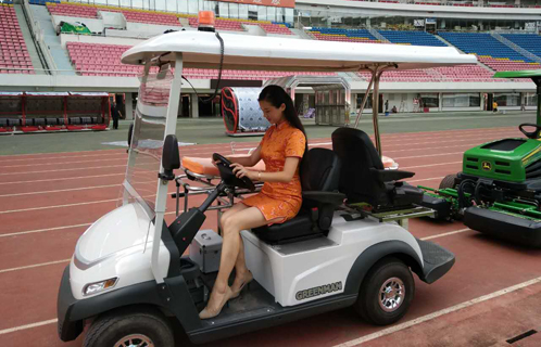 賀龍體育中心-電動救護(hù)車